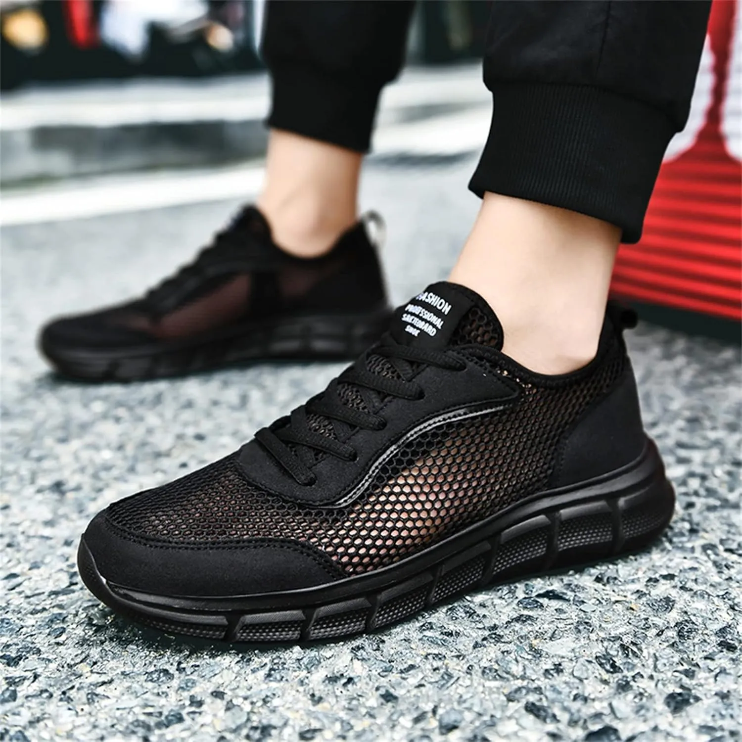 Fashion Spring and Summer Men Sports Shoes Flat Bottom Lightweight Fly Woven Mesh Hollow Casual Sneaker Boots for Men