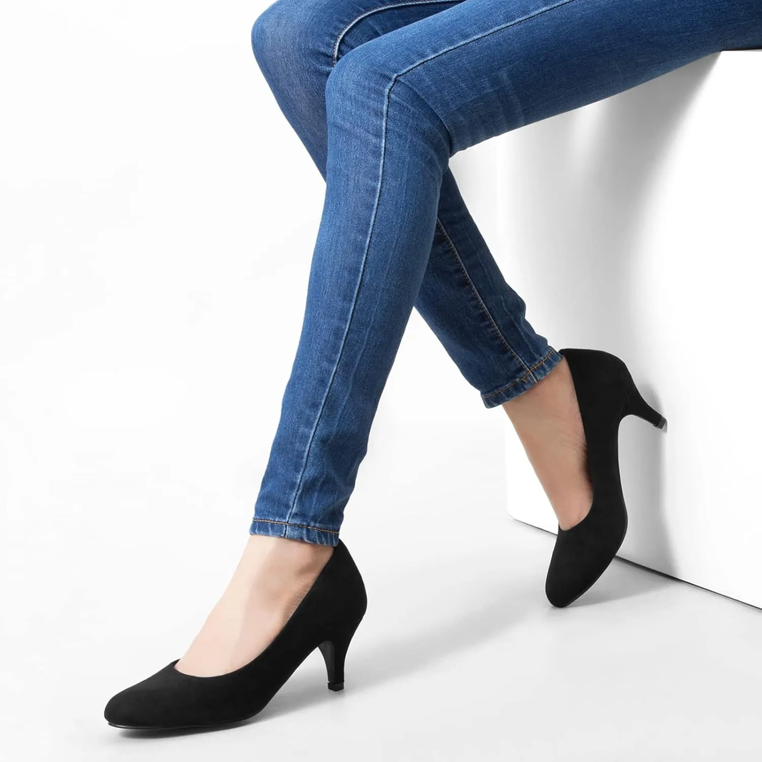 Greatonu Women’s Round Toe Low Heel Pumps Kitten Heels Closed Toe Dress Pumps Shoes Wedding Party Shoes Work Heels