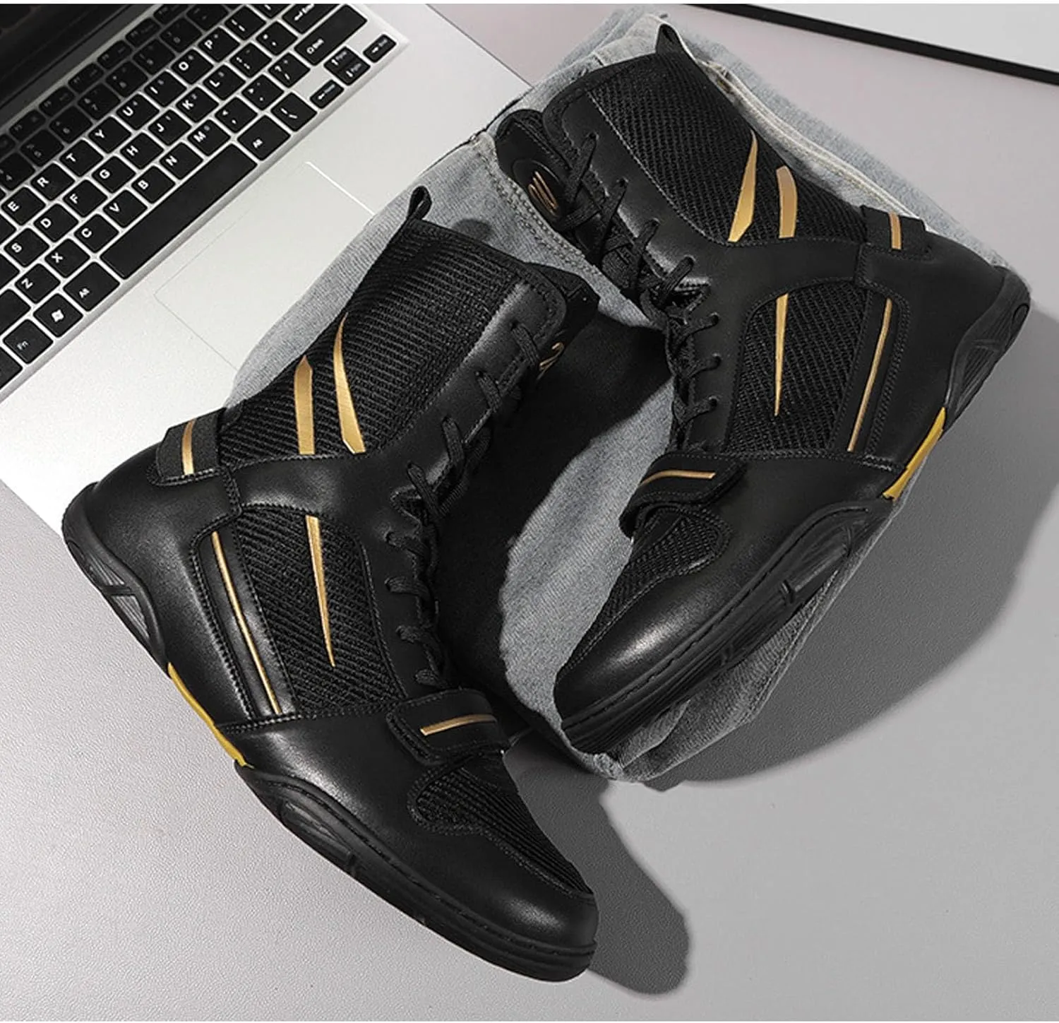 Men’s Boxing Shoes Professional Wrestling Shoes Breathable Lightweight Training Shoes