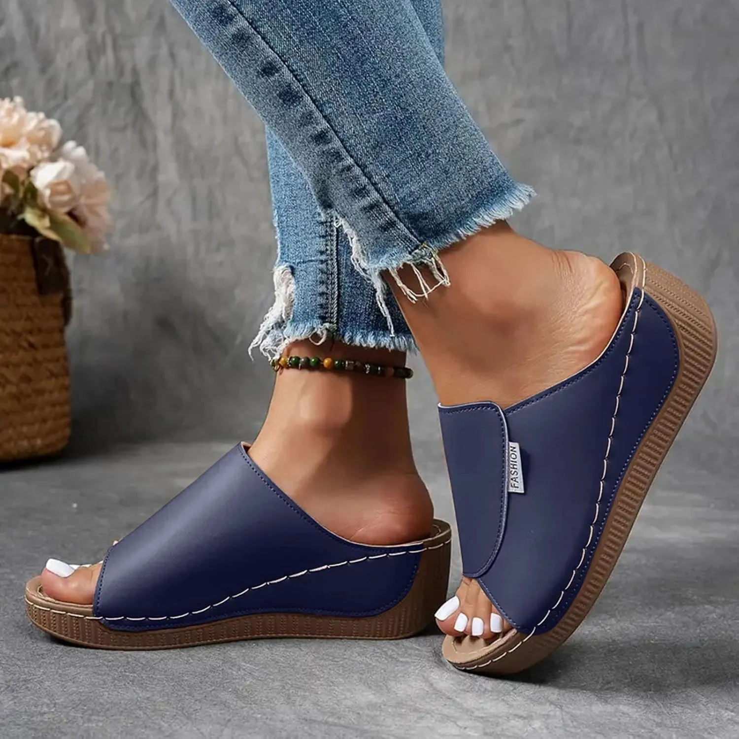 Orthopedic Sandals for Women, Comfortable Arch Support Slides Slip on Dressy Summer Fashion Orthotic Slides Leather Platform Wedge Sandals Ladies Lightweight Thick Cushion Slippers