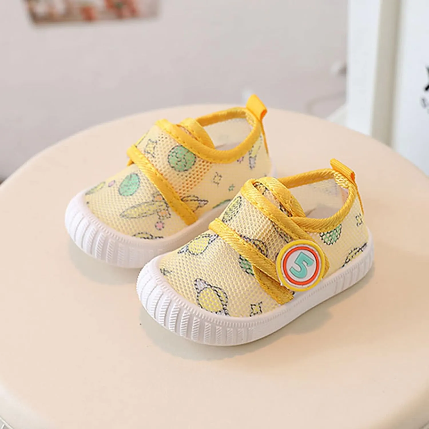 Toddler Girl Baby Boy Squeak Sneakers Cute Comfort Anti-Slip Soft Sole First-Walking Little Kid Trainers Shoes